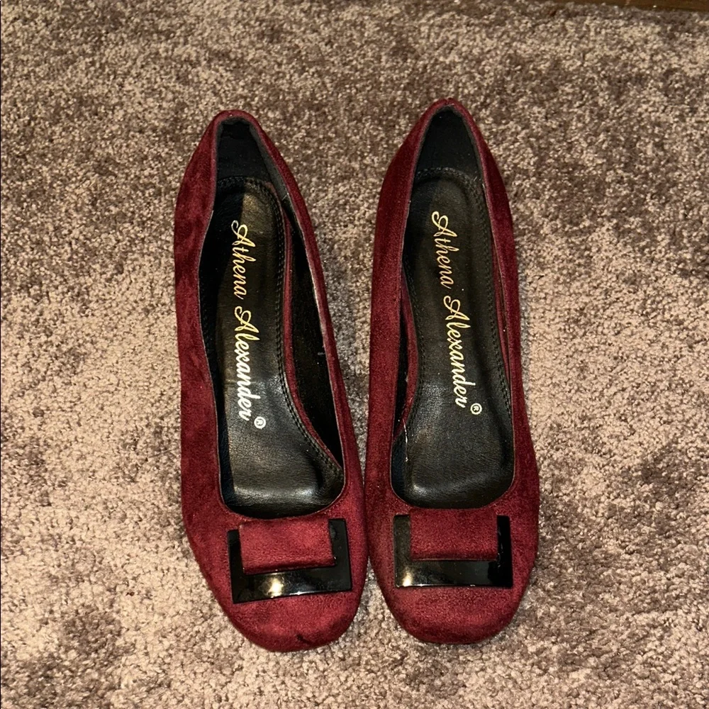 Athena Alexander Kapri size 8.5 Slip On Pump w/Buckle Detail 2